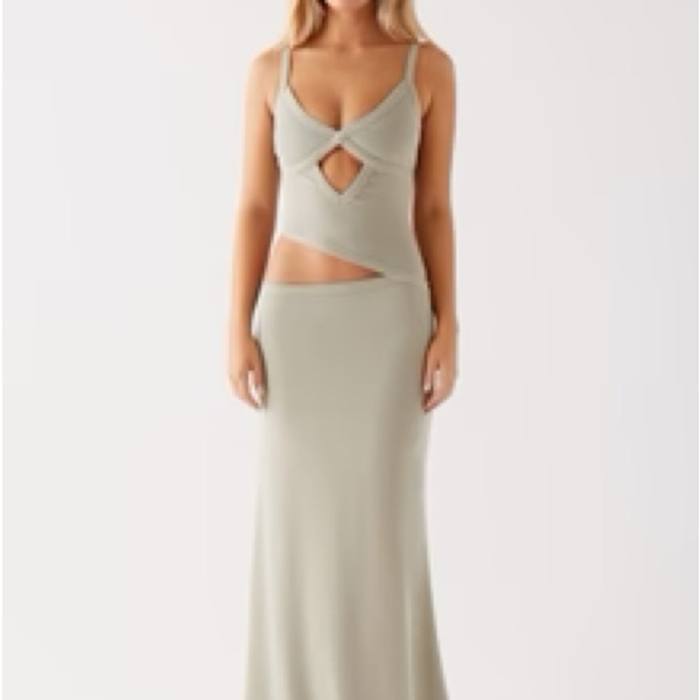 Elegant Cut-Out Maxi Dress in Light blue